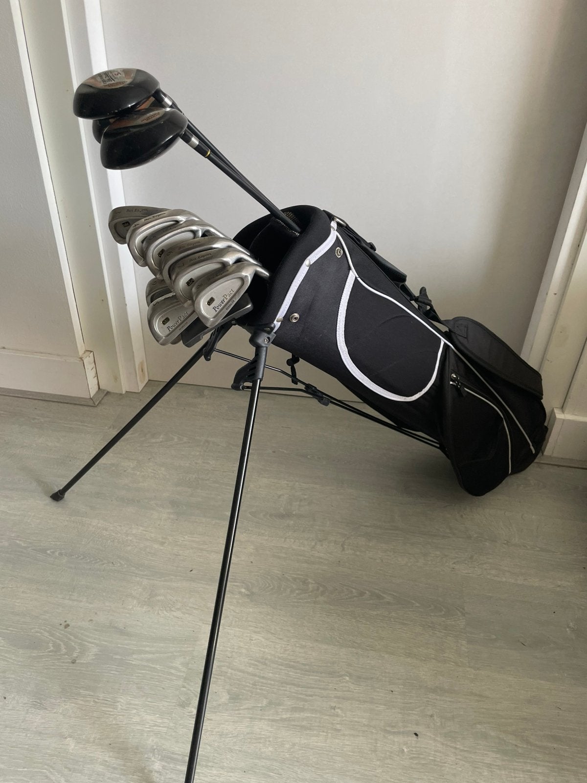 Mooie Ben Sayers Heren GOLFSET met standbag, rechtshandig, Ophalen, Zo goed als nieuw, Set