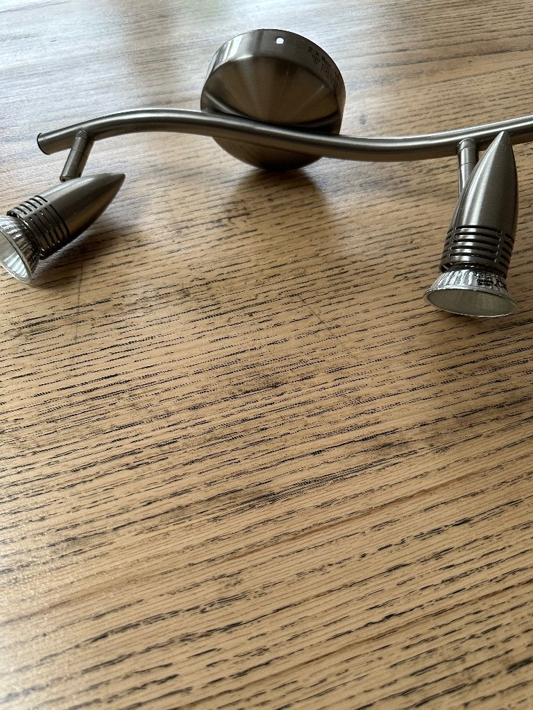 Moderne 2-lichts spot - Geborsteld metaal, Huis en Inrichting, Lampen | Spots, Ophalen, Halogeen, Gebruikt, GU10