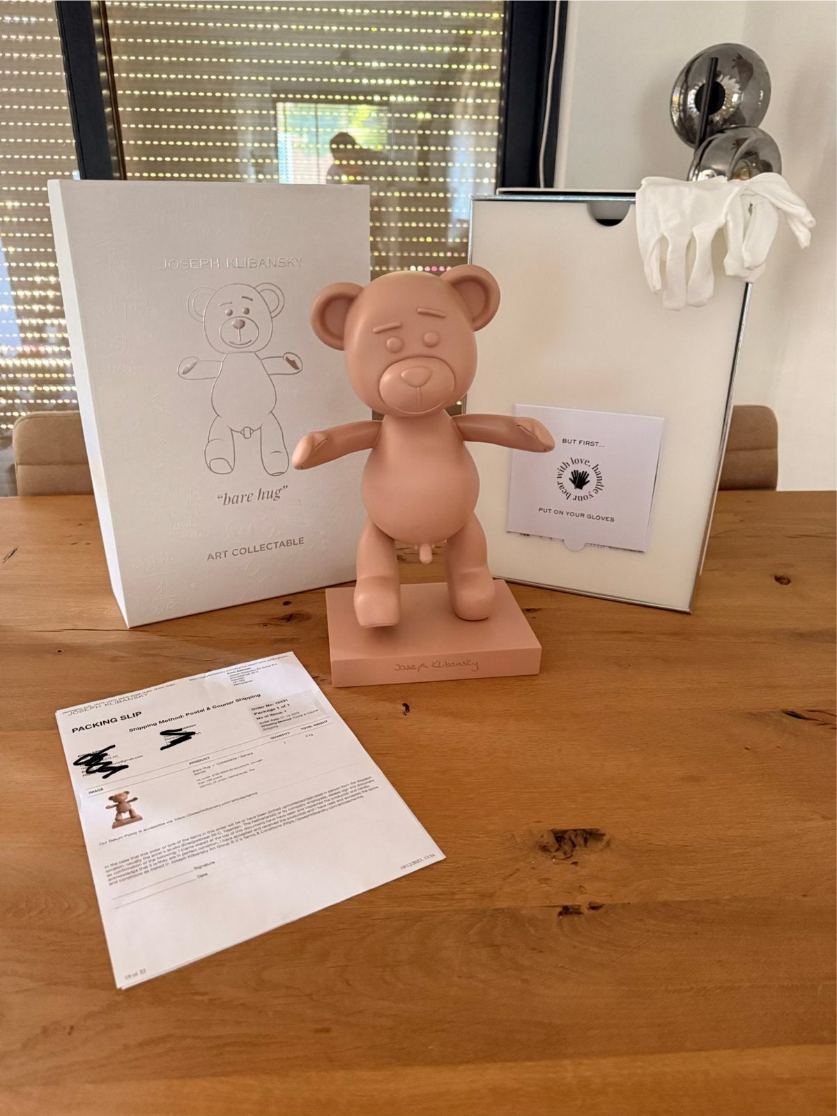 Joseph Klibansky "Bare Hug" beeld - sand, Ophalen, Gemerkt, Beeld, Beige