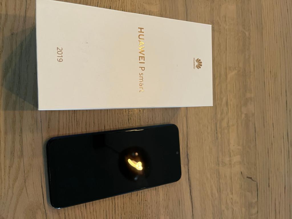 Huawei P smart 2019, 3 tot 6 megapixel, Zo goed als nieuw, Zonder simlock, Zonder abonnement