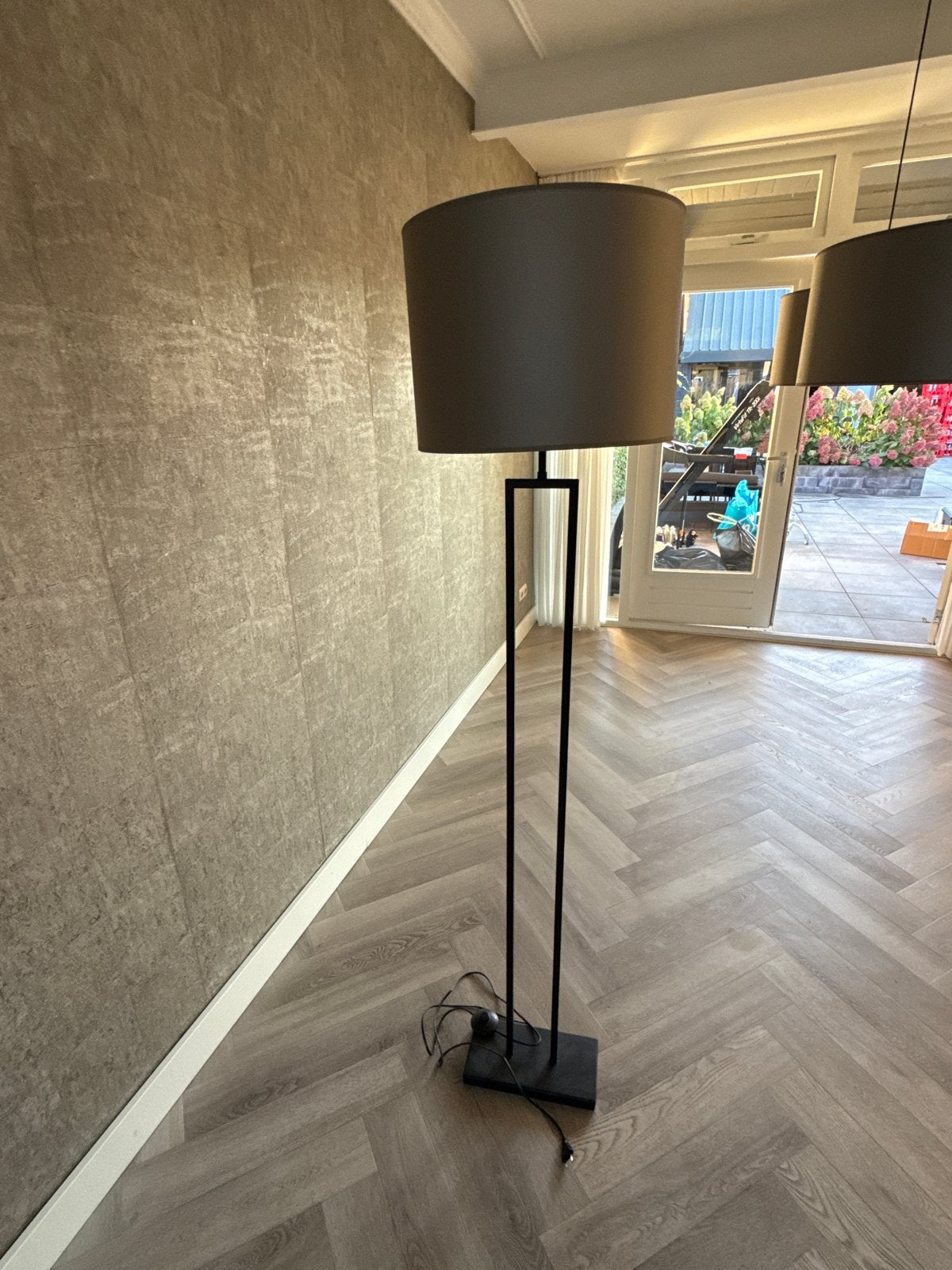 Moderne vloerlamp met stoffen kap - Zwart/Antraciet, Ophalen, E27 (groot), Zo goed als nieuw, Metaal