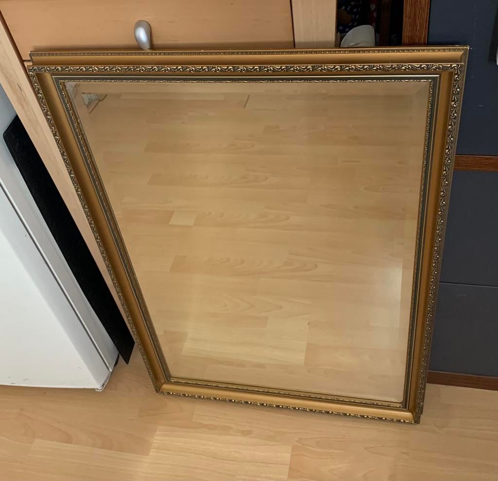 Spiegel goudkleurige rand 55x80, Huis en Inrichting, Ophalen, Zo goed als nieuw, Rechthoekig, Minder dan 100 cm
