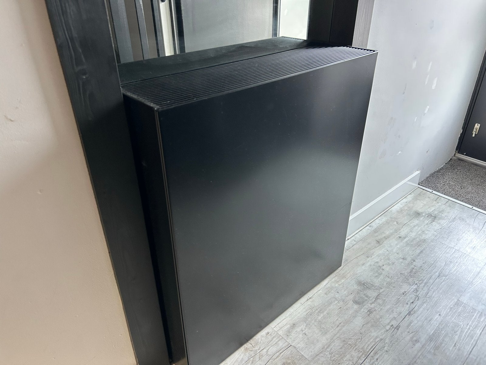 Sentimo Radiator Ombouw, Ophalen, Zo goed als nieuw