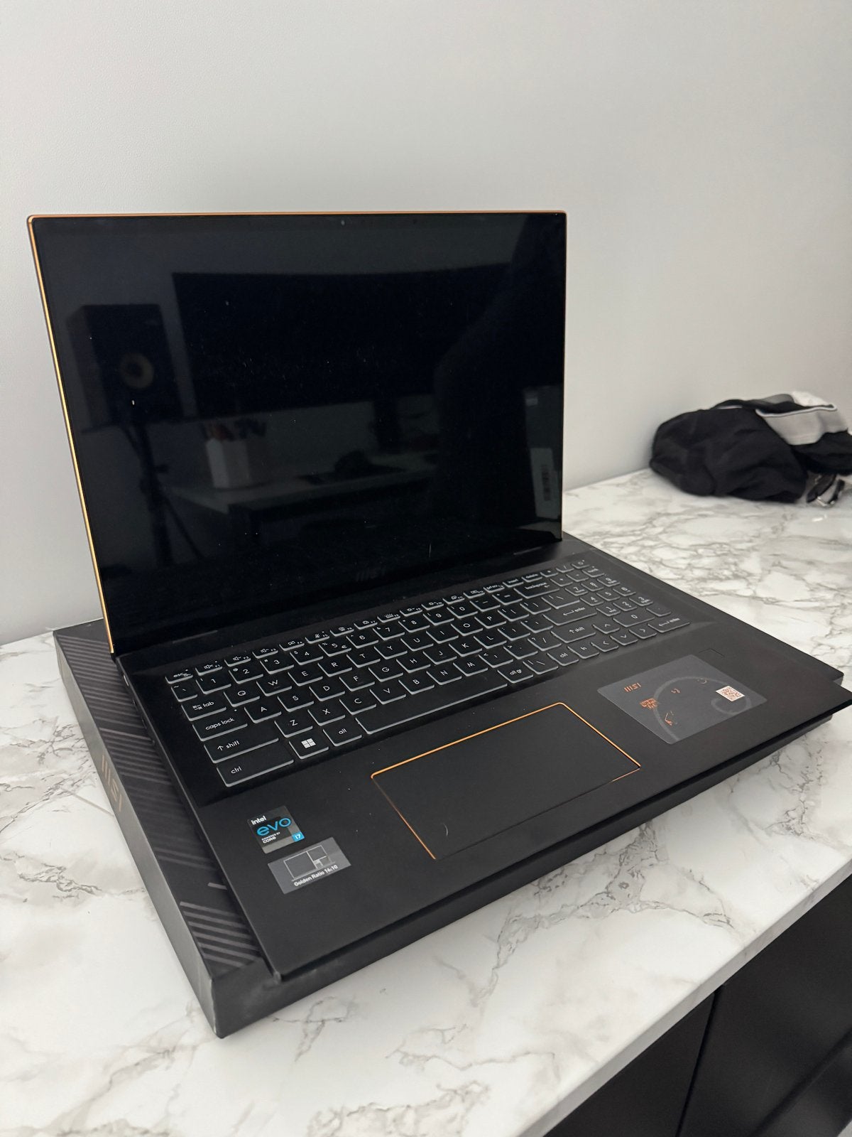 MSI Summit E16FlipEvo A11MT - Krachtige 2-in-1 Laptop, 2 tot 3 Ghz, Qwerty, Met touchscreen, Ophalen of Verzenden
