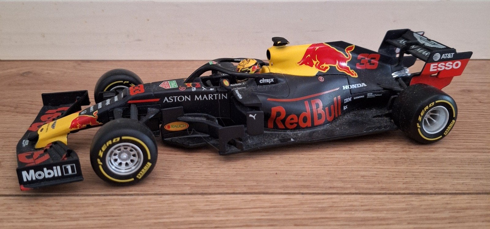 Limited edition Formule 1-raceauto (1:24) van Max Verstappen, Ophalen of Verzenden, Zo goed als nieuw, Auto, Overige merken