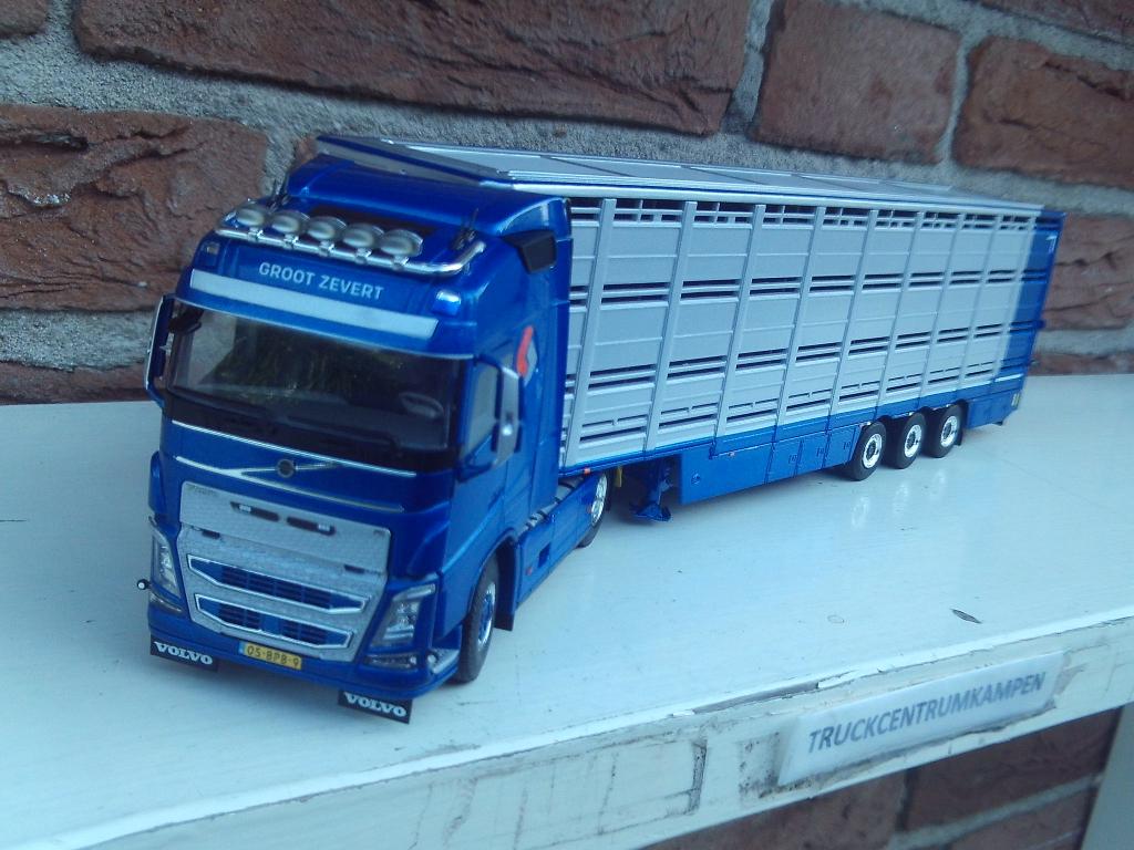 WSI  Volvo  FH4  Globetrotter  van  Groot - Zevert., Hobby en Vrije tijd, Modelauto's | 1:50, Ophalen of Verzenden, Nieuw, Bus of Vrachtwagen