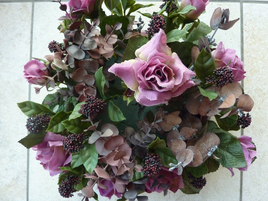 Kunstbloemen opgemaakt in keramiek schaal, Handgemaakt, Zijde, Ophalen of Verzenden, Zo goed als nieuw