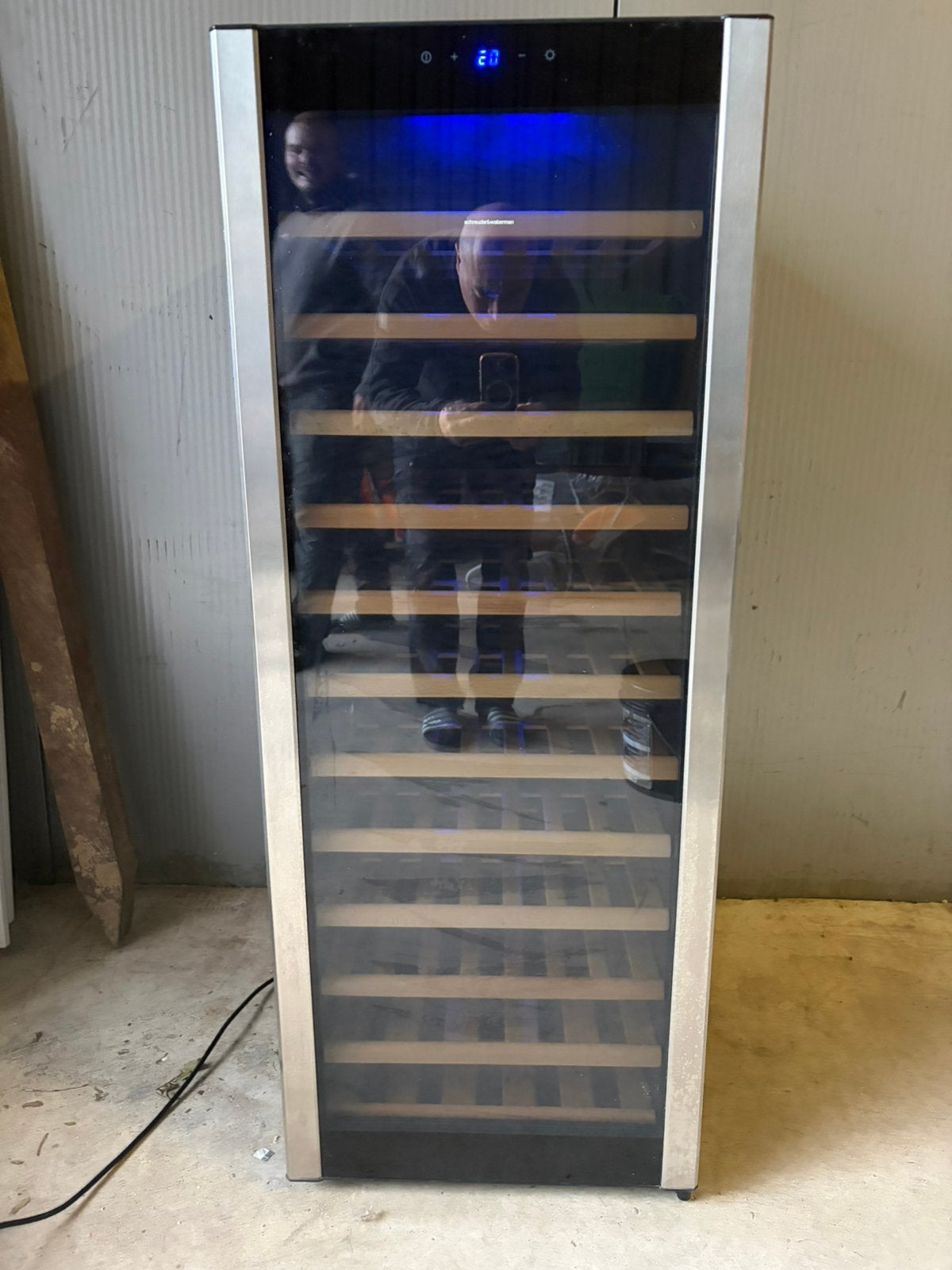 Wijnklimaatkast, Witgoed en Apparatuur, Ophalen, Zonder vriesvak, 160 cm of meer, Minder dan 75 liter