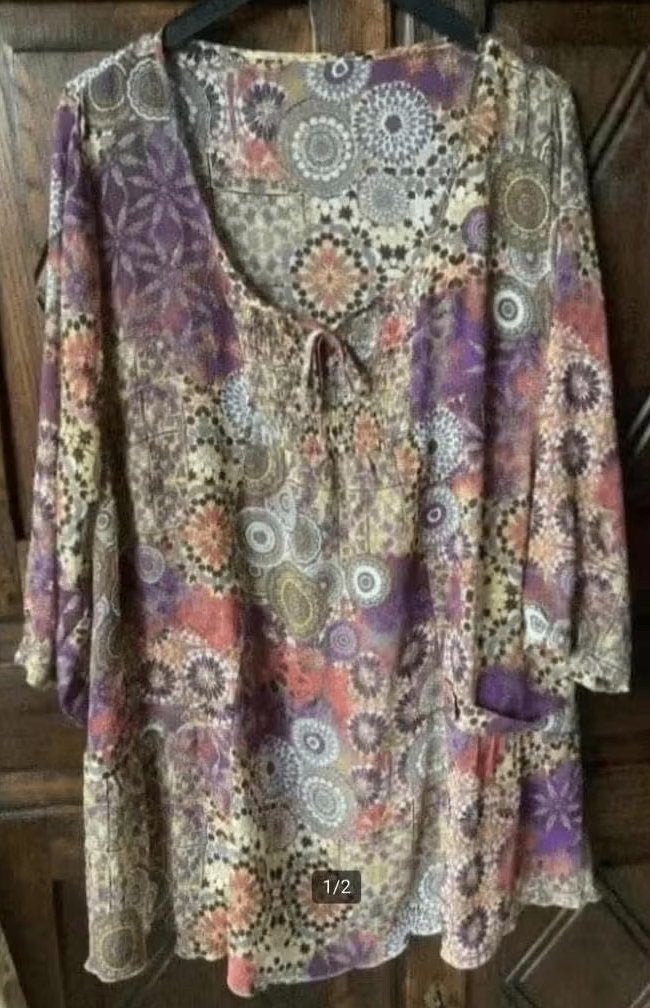 Gekleurde, bonte top; oksel - oksel 70 cm; lengte 84 cm, Kleding | Dames, Grote Maten, Ophalen of Verzenden, Zo goed als nieuw