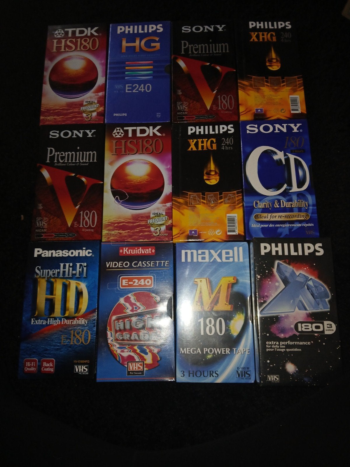 13 stuks VHS videobanden - Diverse merken en speelduur, Alle leeftijden, Overige genres, Ophalen of Verzenden, Nieuw in verpakking