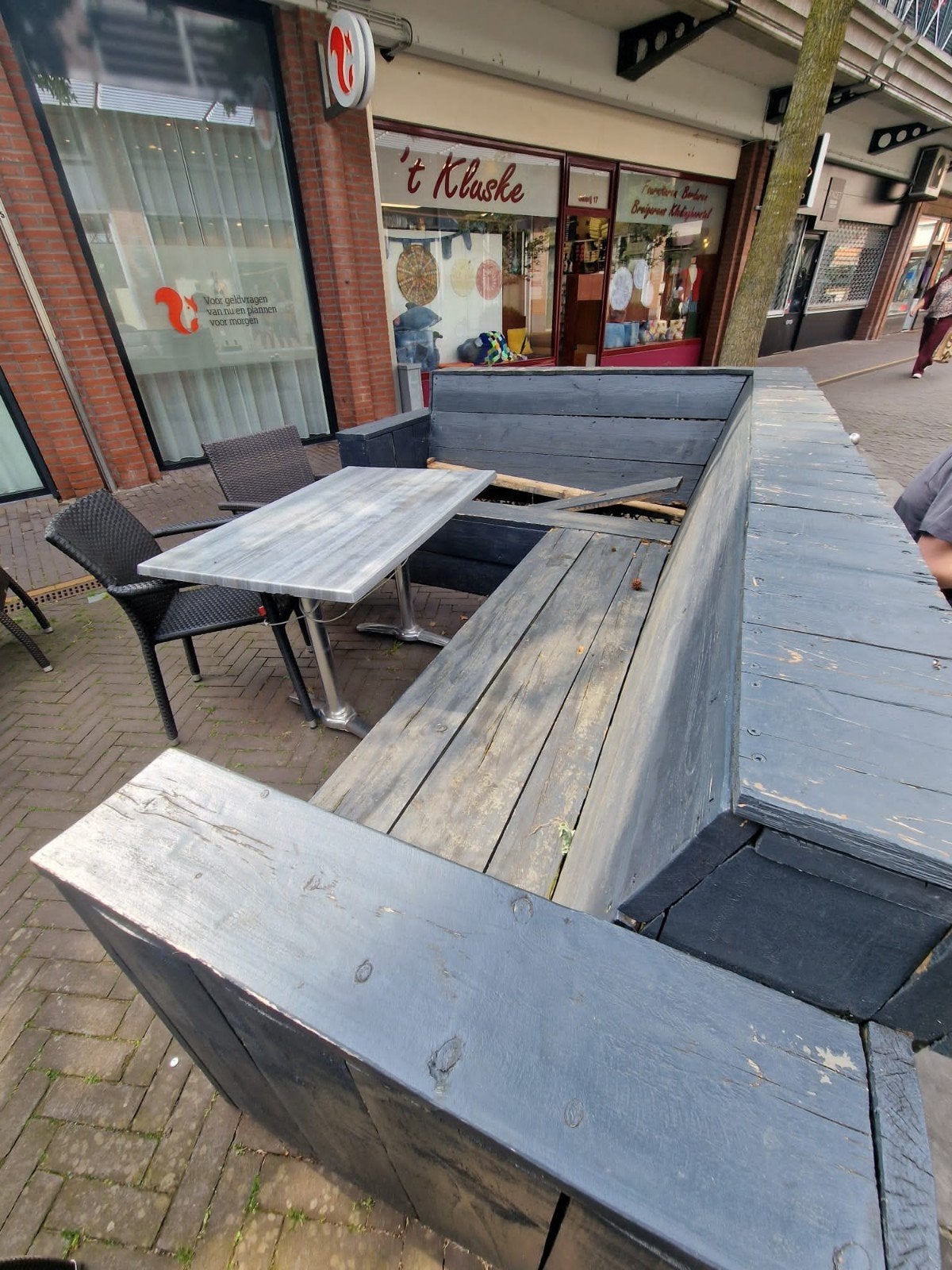 Houten bank en stukken pallet voor stook/kachelhout, Tuin en Terras, Haardhout, Minder dan 3 m³, Ophalen