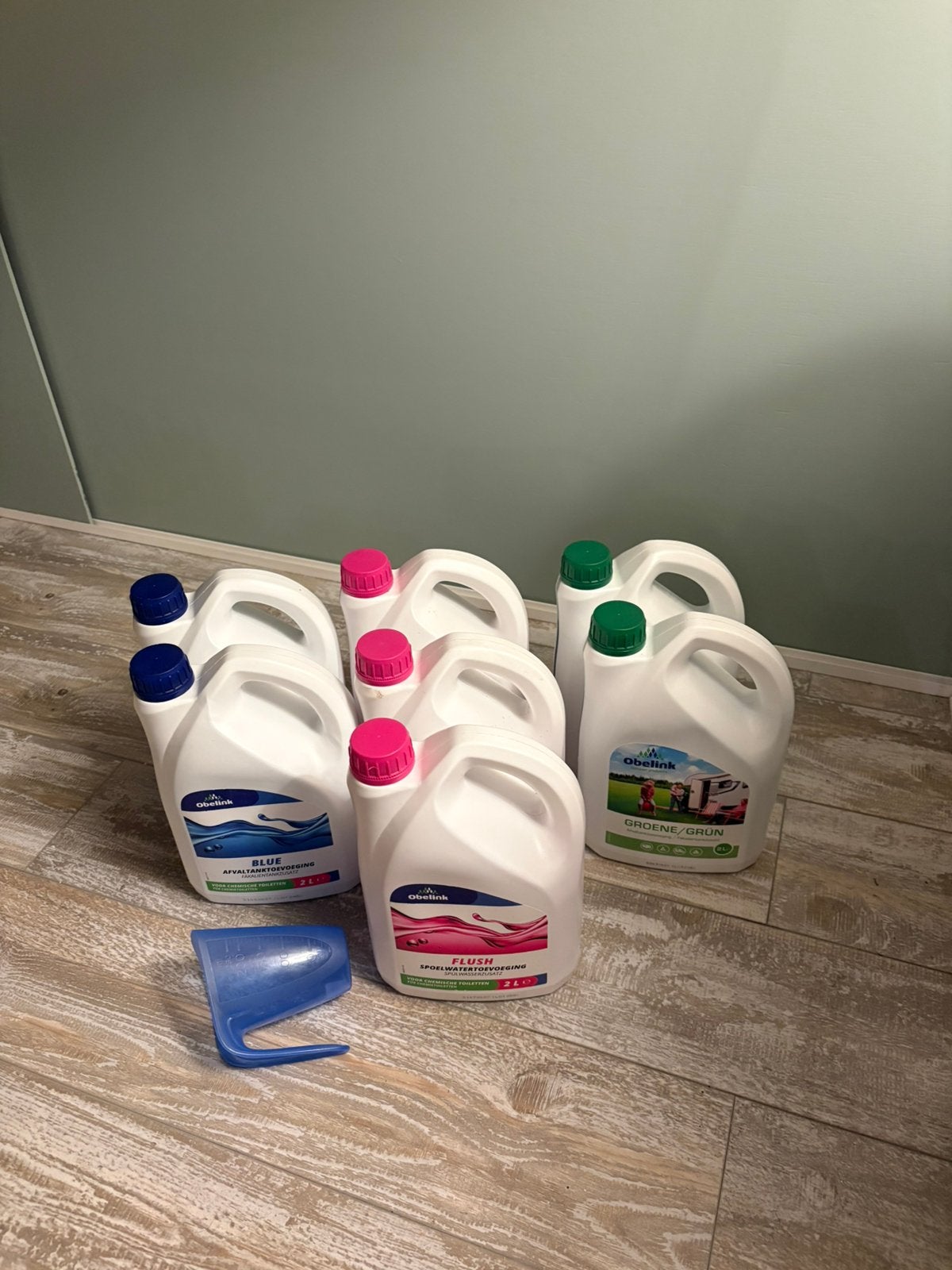 7 flessen toiletvloeistof: 50% korting, Ophalen, Nieuw