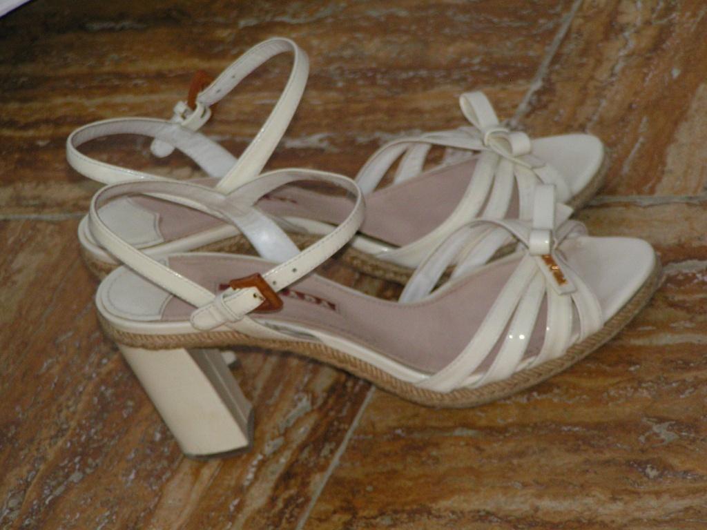 PRADA schoenen,Mt 39 topstaat, Overige kleuren, Prada, Tweedehans, Tweedehands