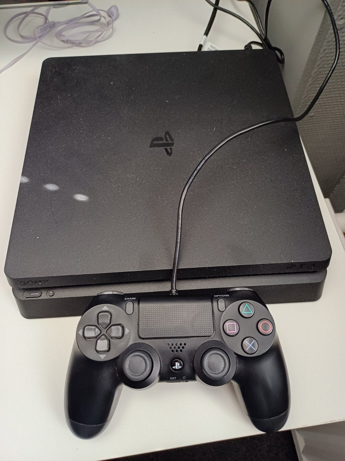 playstation 4 en stuur met pedalen, Ophalen of Verzenden, Zo goed als nieuw, Met 1 controller, Original