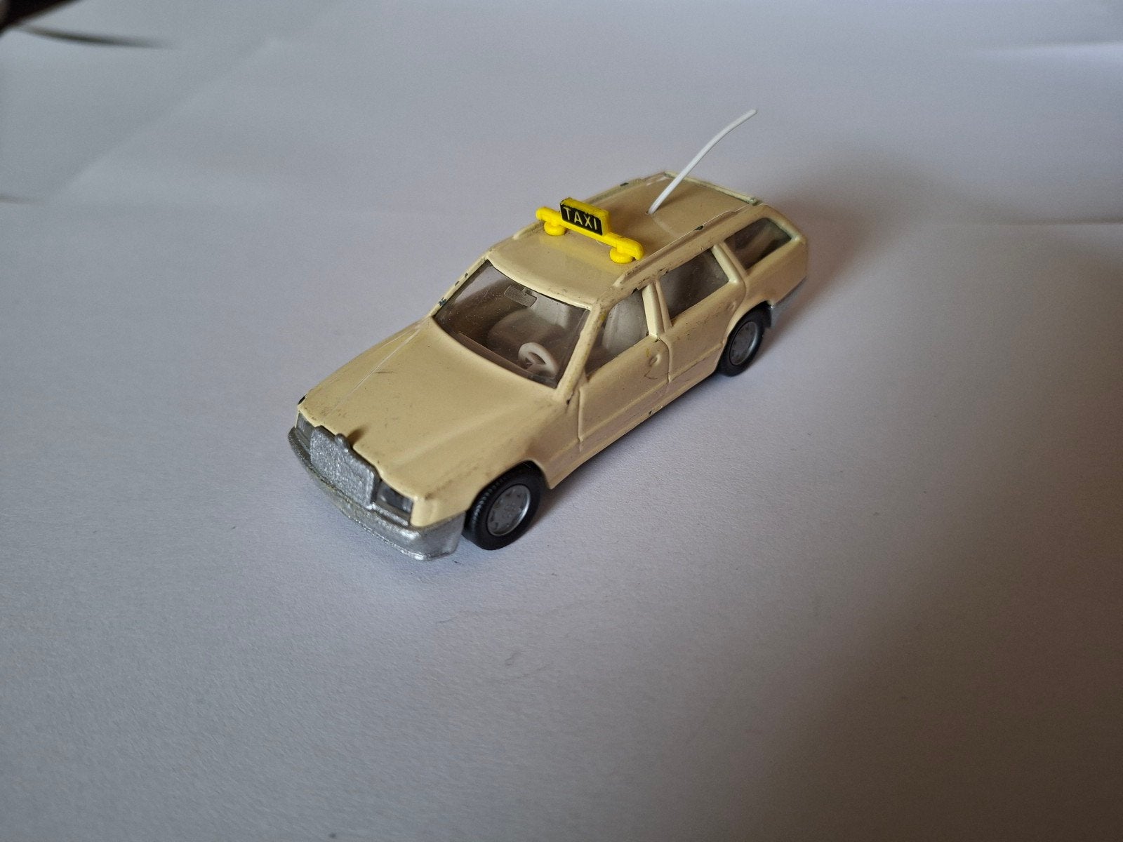 Siku Mercedes 300TE Taxi W124 S124 # 1064, Ophalen of Verzenden, Gebruikt, Auto