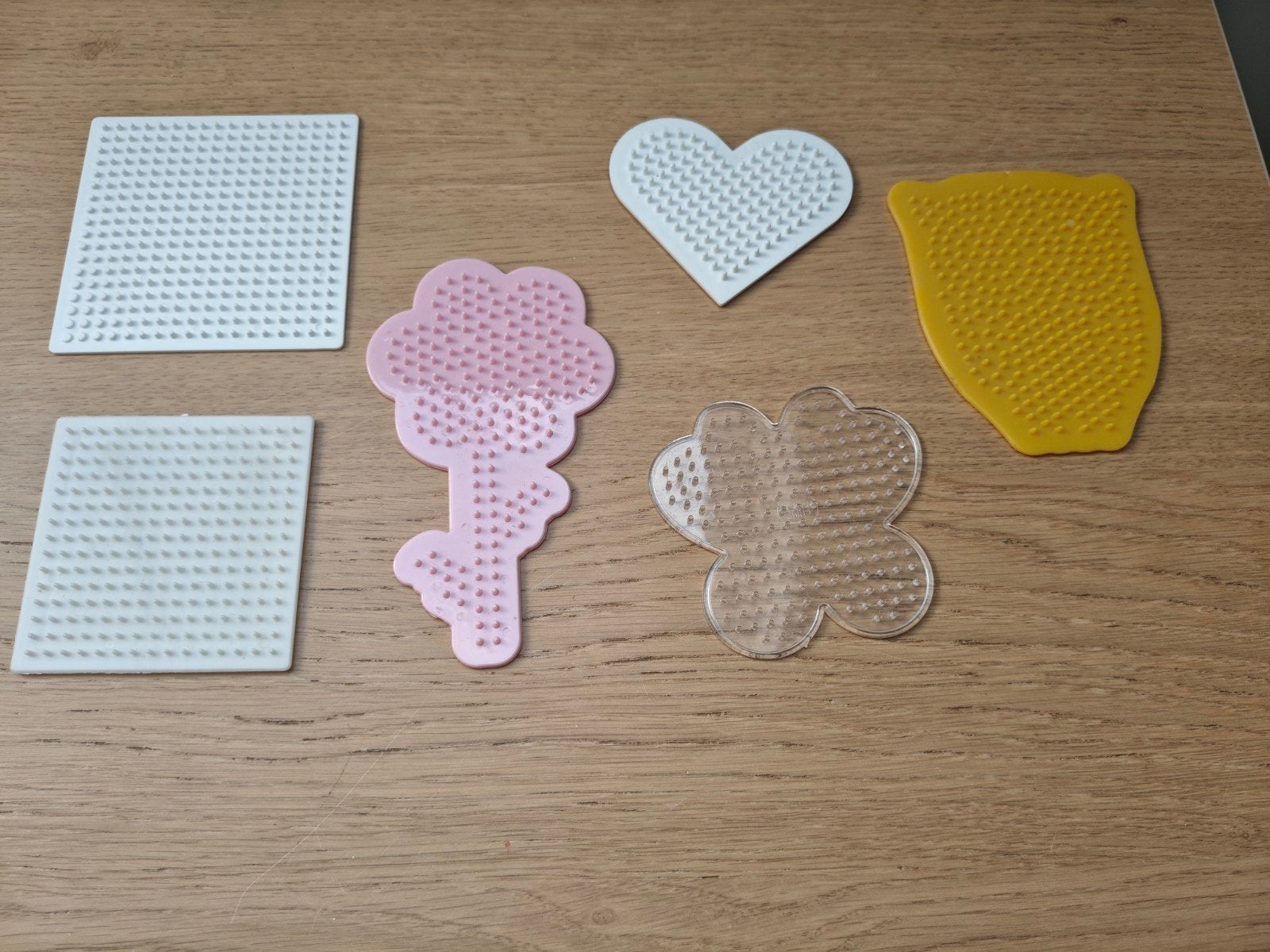 Hama strijkkralen grondplaten set - diverse vormen, Kinderen en Baby's, Speelgoed | Bouwstenen, Ophalen of Verzenden, Gebruikt