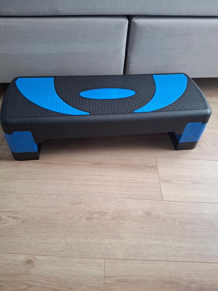 Aerobic step, Sport en Fitness, Ophalen, Zo goed als nieuw, Buik, Stepbank