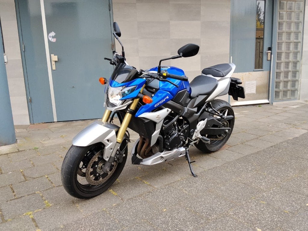 Suzuki GSR 750 ABS (2014) – Slechts 10.725 km – Mivv uitlaat, 4 cilinders, 749 cc, Particulier, Meer dan 35 kW