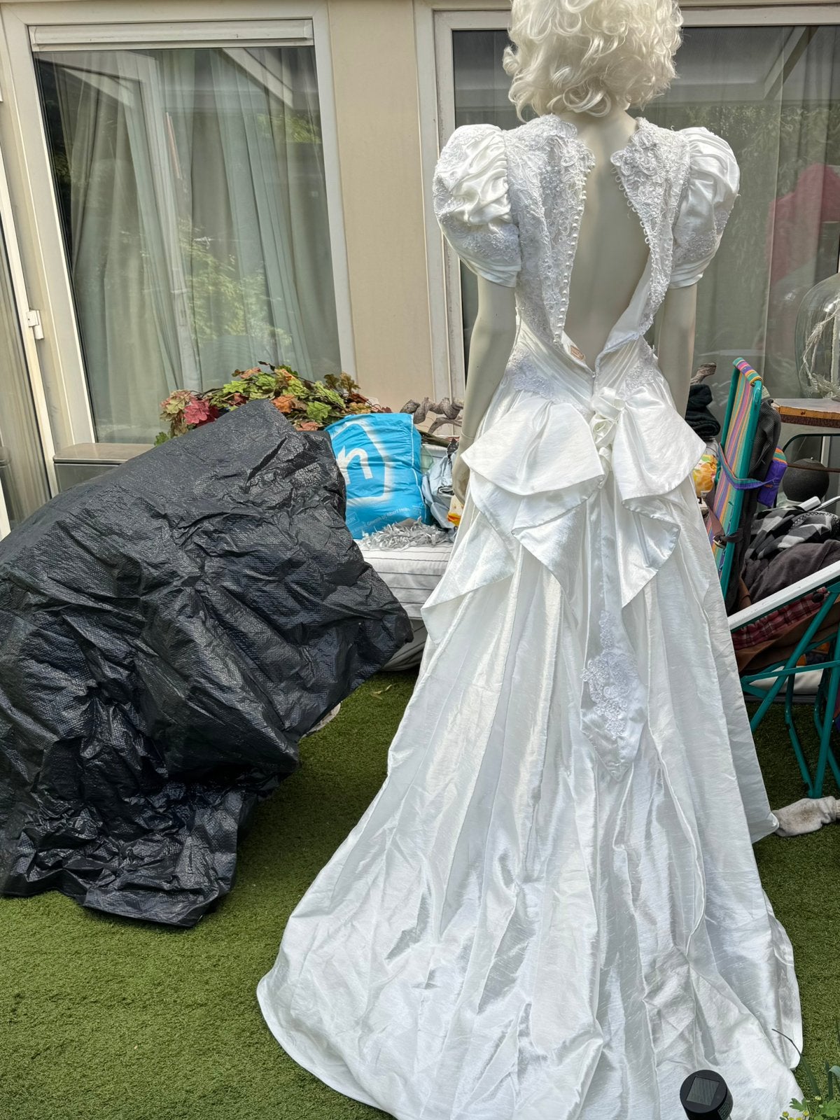Bieden mag. Pracht wit ziver glans.  Trauw jurk maat 36/38, Kleding | Dames, Trouwkleding en Trouwaccessoires, Ophalen of Verzenden
