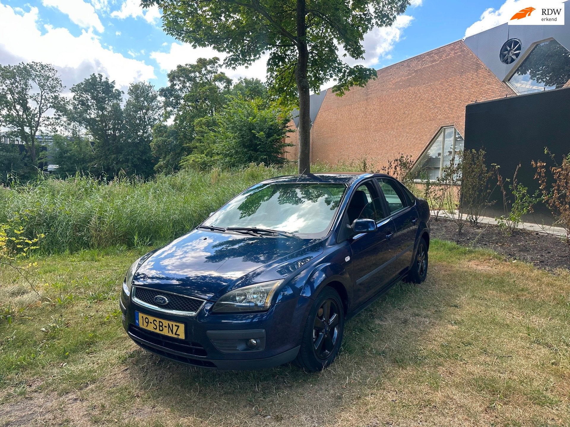 Ford Focus 1.6-16V Futura Airco Camera Cruise, Auto's, Ford, 1596 cc, 101 pk, Gebruikt, Blauw