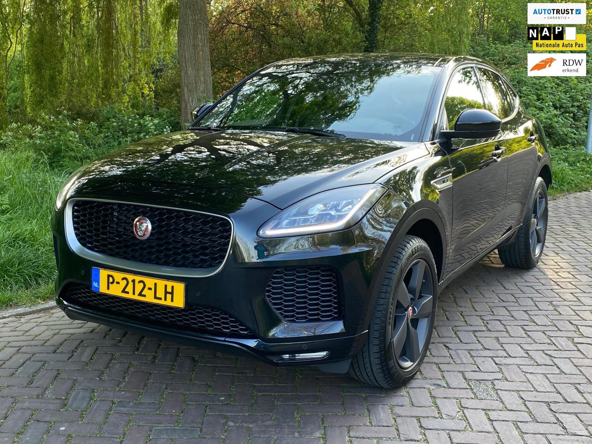 Jaguar E-PACE 2.0 D180 AWD HSE 1 Eig. b.j. 12-2019 R-Dynamic, Auto's, Jaguar, Automaat, 4 cilinders, Zwart, Leder