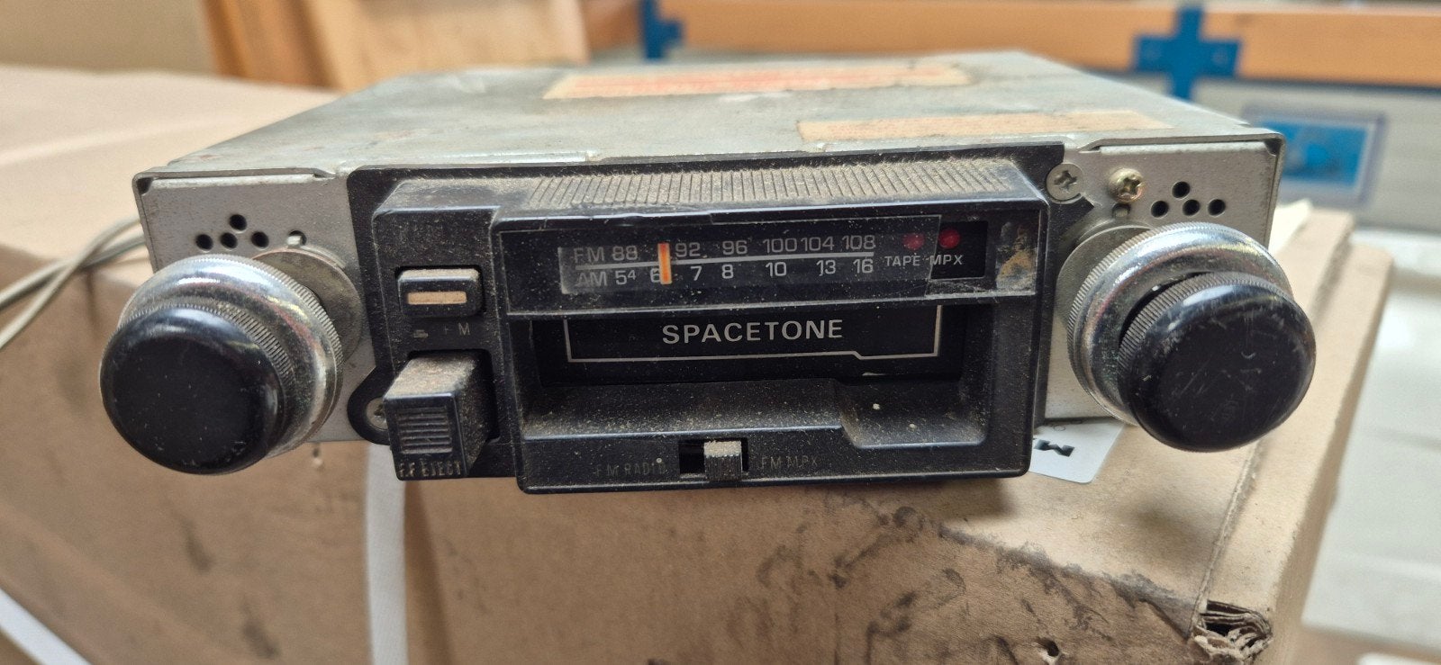 2 autoradio's / cassette jaren 70 + 2 versterkers., Ophalen