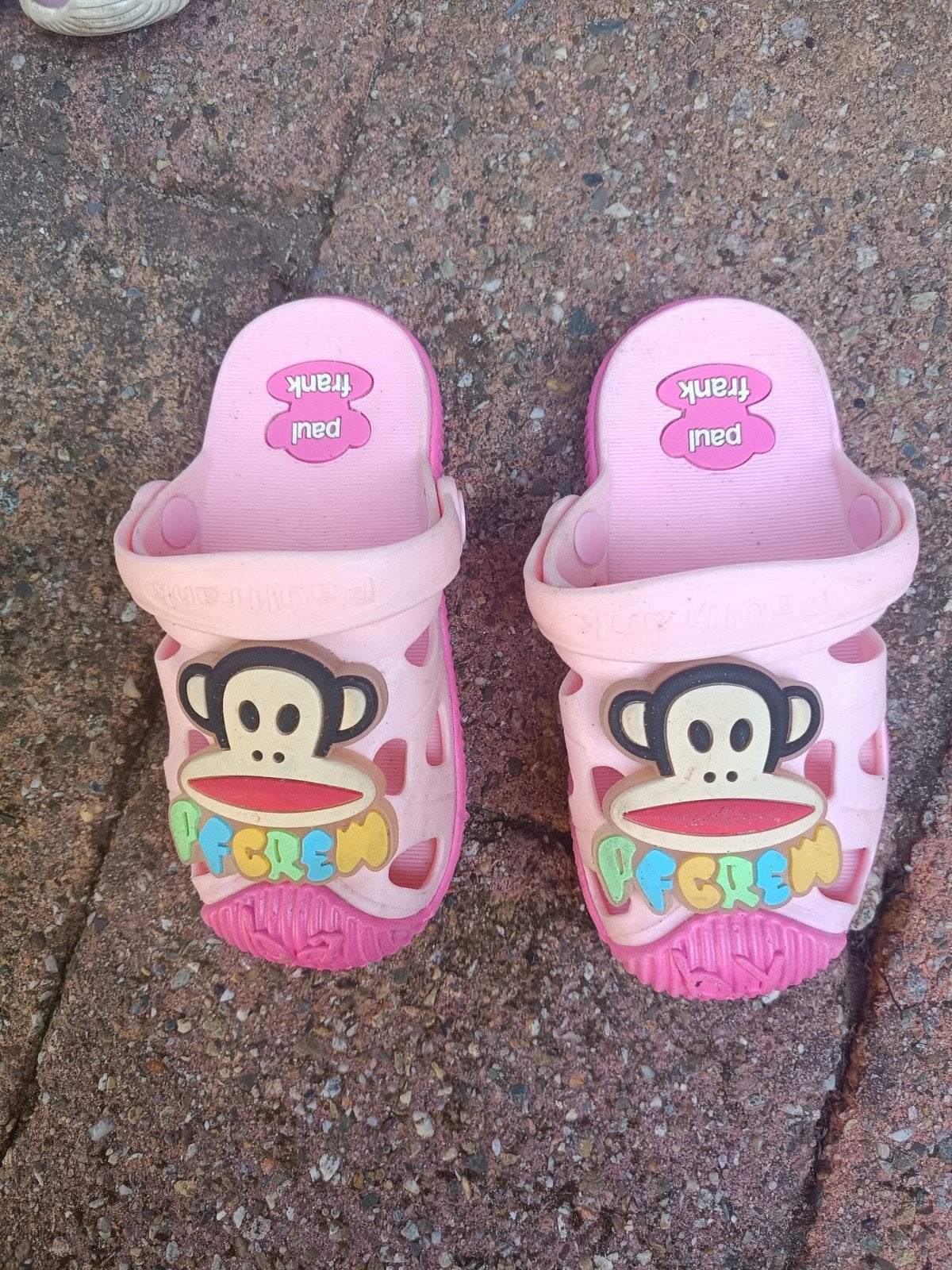 Paul Frank roze kinderklompjes - maat 25, Kinderen en Baby's, Gebruikt, Meisje, Schoenen, Ophalen of Verzenden