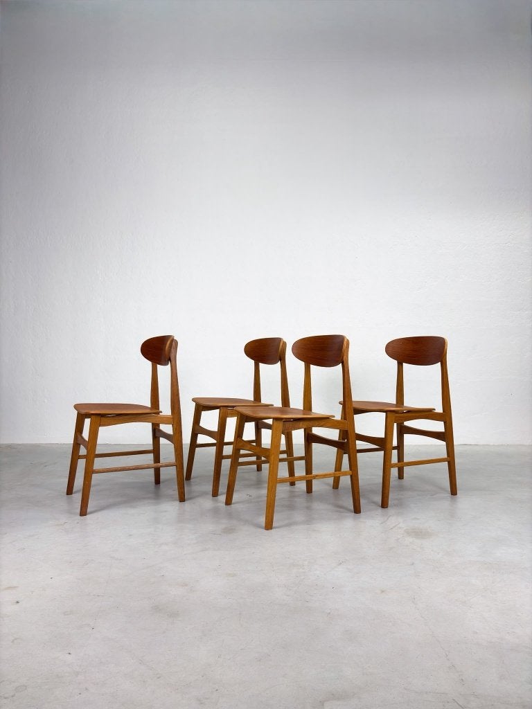 Set Mid-century 'Boel' Eetkamerstoelen van Ikea, Ophalen, Bruin, Zo goed als nieuw, Vier