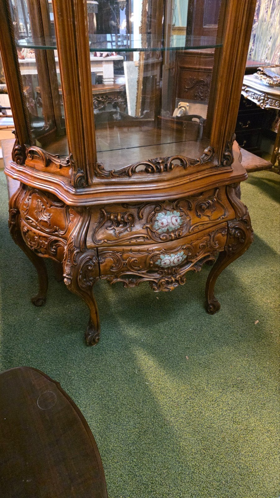 bsrok vitrine kast notenhout, Ophalen