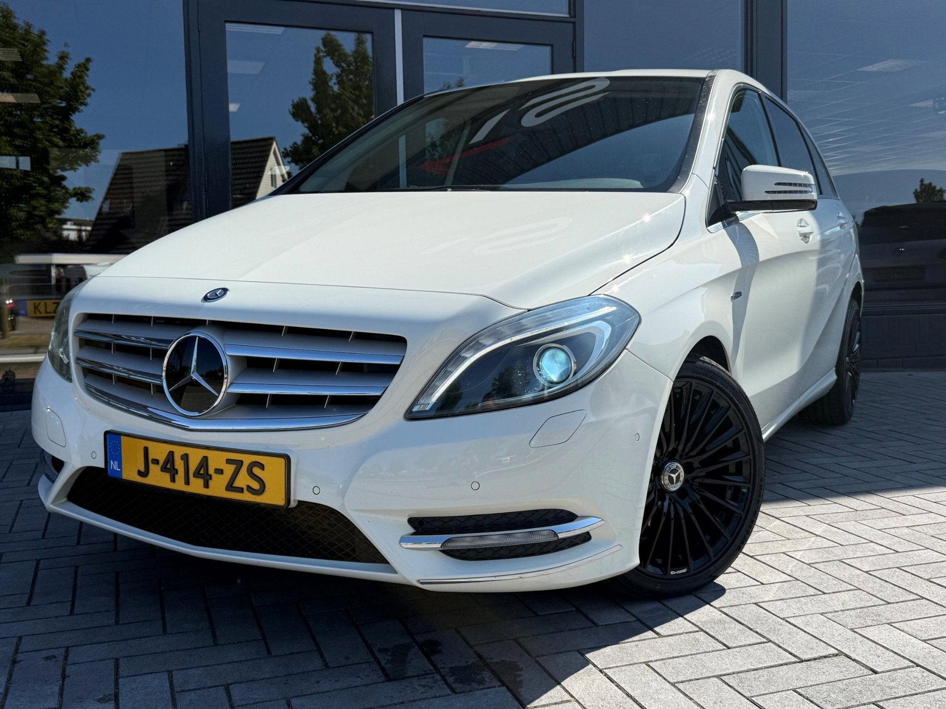 Mercedes-Benz B-klasse 180 Ambition Bi Xenon Navi Pdc 18inch, Voorwielaandrijving, Stof, Gebruikt, 1295 kg