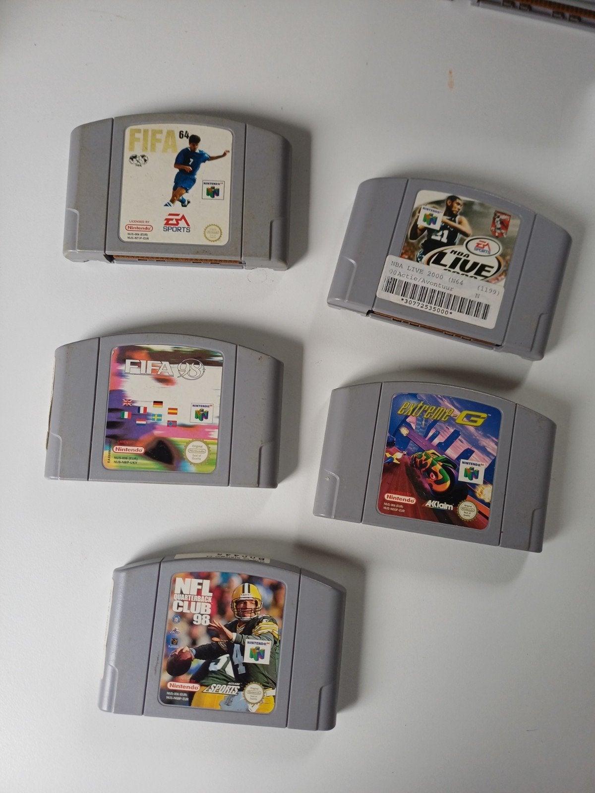 N64 spellen oa Fifa 64, Fifa 98, Spelcomputers en Games, Games | Nintendo 64, 3 spelers of meer, Ophalen of Verzenden, Sport, Vanaf 3 jaar