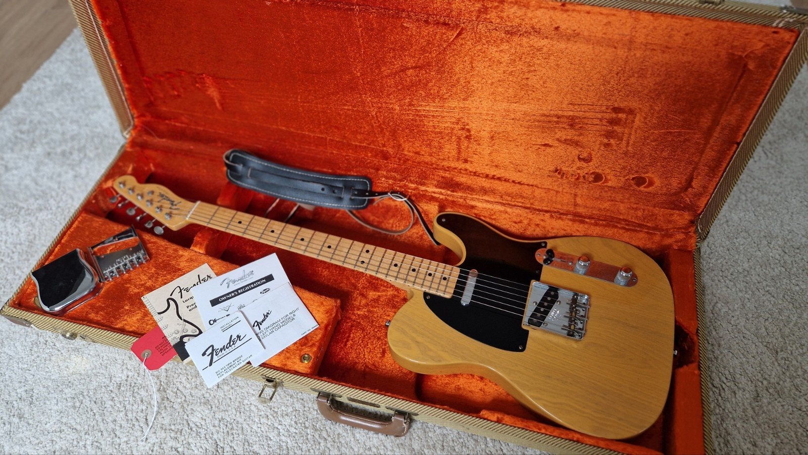 Fender American Vintage '52 Telecaster Butterscotch Blonde, Muziek en Instrumenten, Ophalen, Zo goed als nieuw, Solid body, Fender