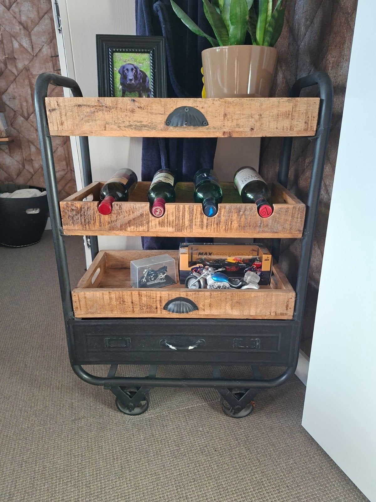 Industriële trolley met wijnrek en lade, Ophalen, Zo goed als nieuw
