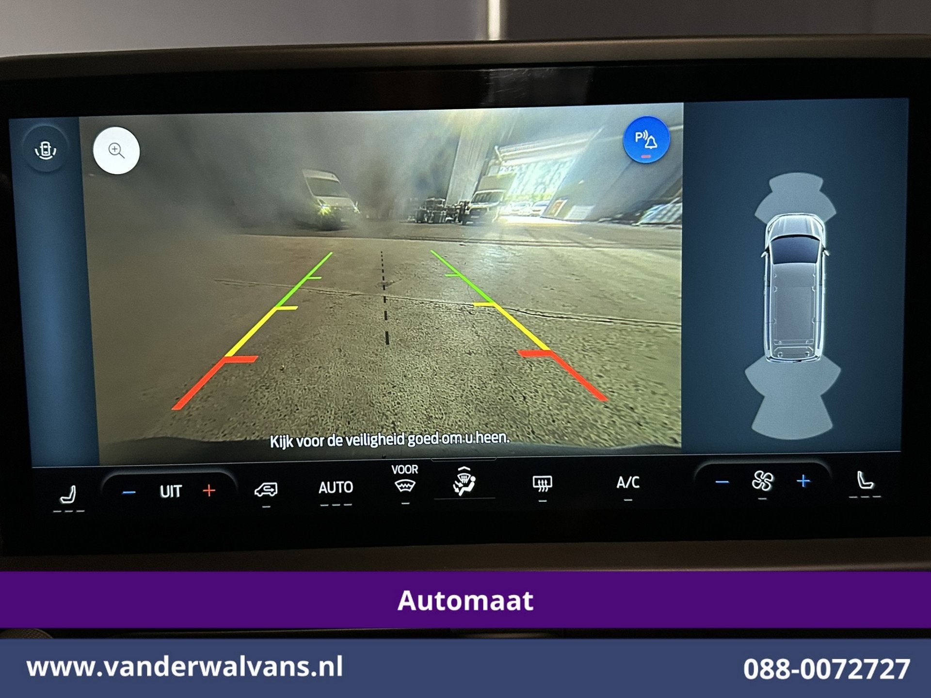 Foto 3 van Ford Transit Custom 2.0 TDCI 170pk Automaat L2H1 Euro6 Airco