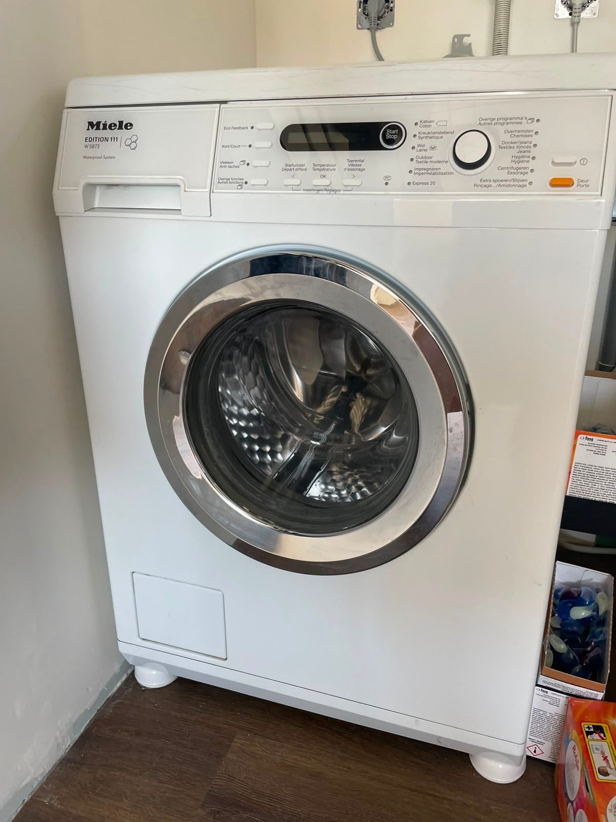 Miele Wasmachine Edition 111, Ophalen, Gebruikt, 85 tot 90 cm, 1200 tot 1600 toeren