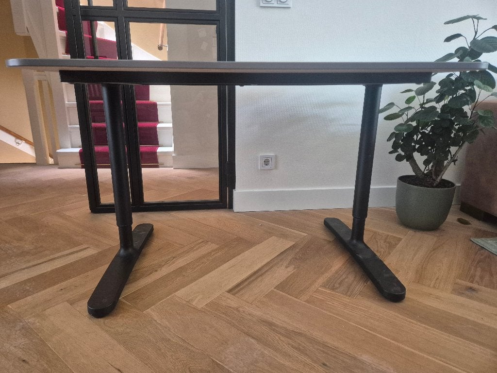 bureau 120x80 cm - zwart, Huis en Inrichting, Bureaus, Ophalen, Gebruikt, Industrieel, IKEA