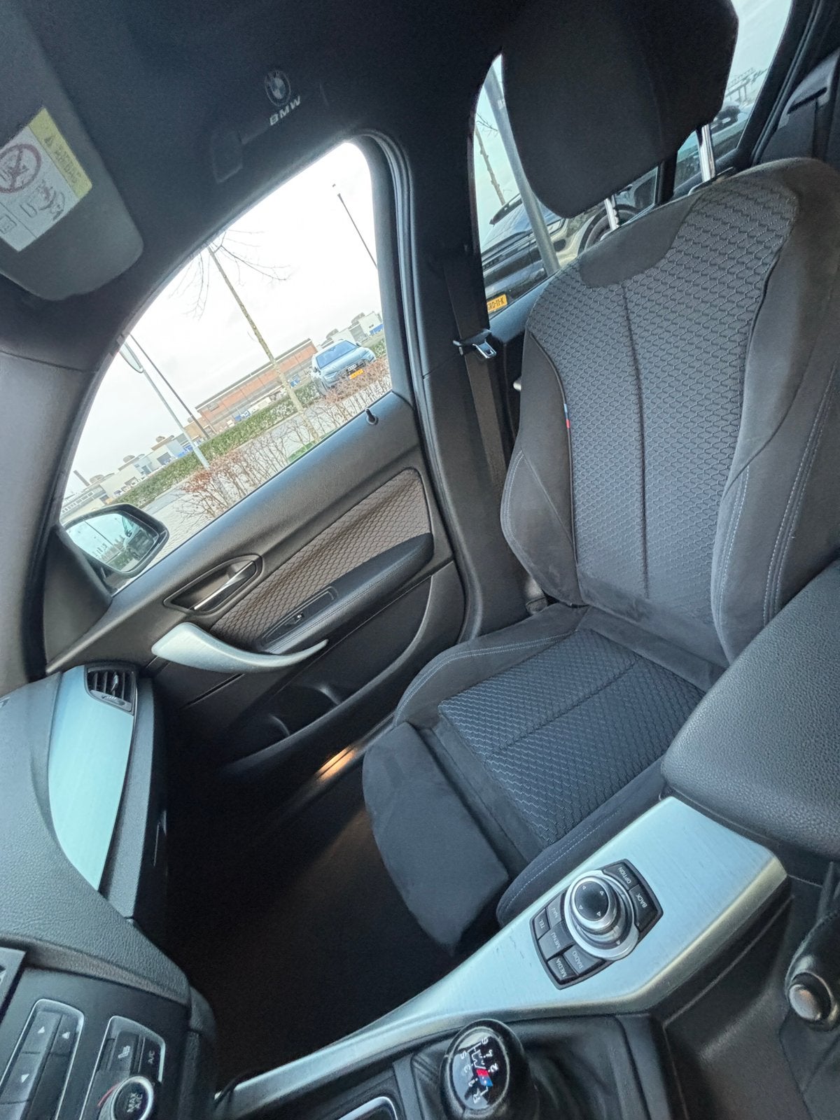 Foto 11 van BMW 1-Serie 116I 100KW 5DR 2014 Zwart