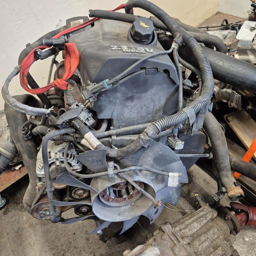 Complete motorblok iveco daily F1AE0481H  2.3  BJ 2010, Ophalen of Verzenden, Gebruikt