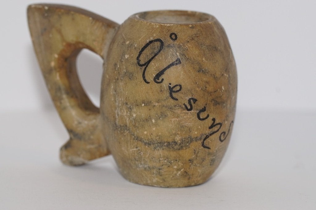 Uniek stenen glaasje met 'Alesund' inscriptie, Verzamelen, Glas en Borrelglaasjes, Ophalen of Verzenden, Gebruikt, Overige typen