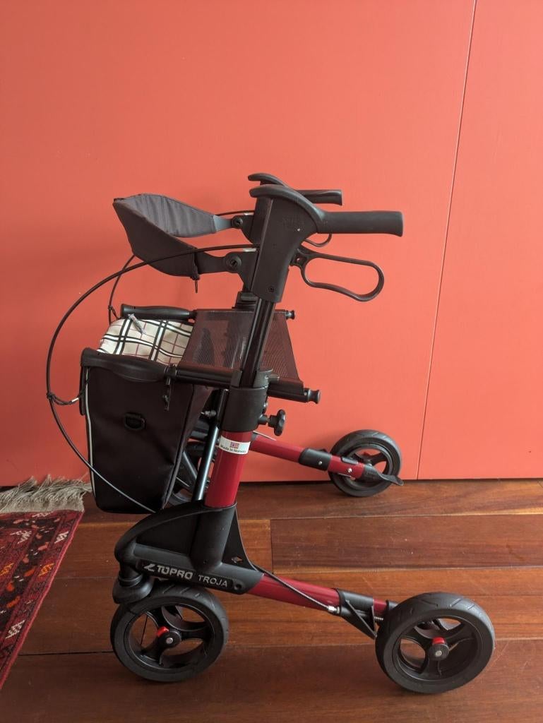 ToPro Troja rollator 2G maat S, Diversen, Rollators, Zo goed als nieuw, Lichtgewicht, Opvouwbaar, Ophalen