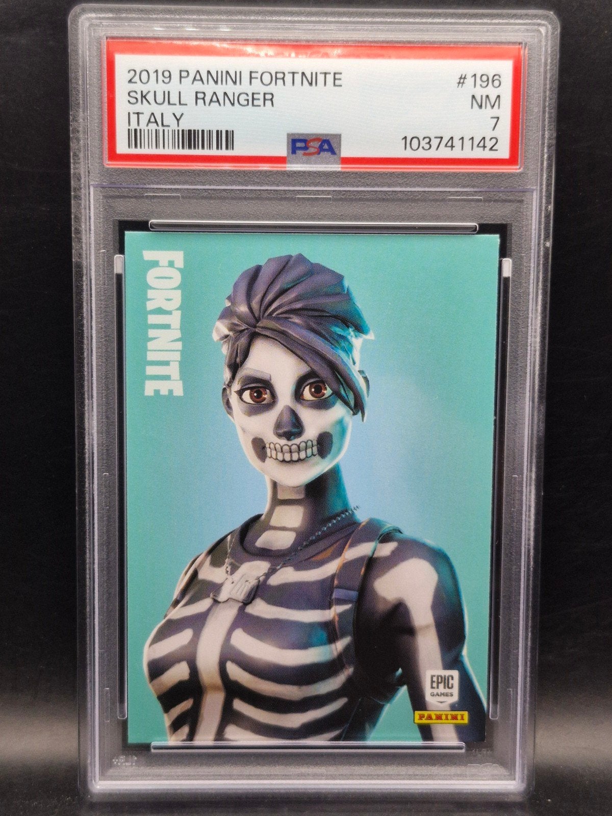 Fortnite 2019 panini skull ranger italy #196 psa 7, Verzenden, Zo goed als nieuw, Losse kaart