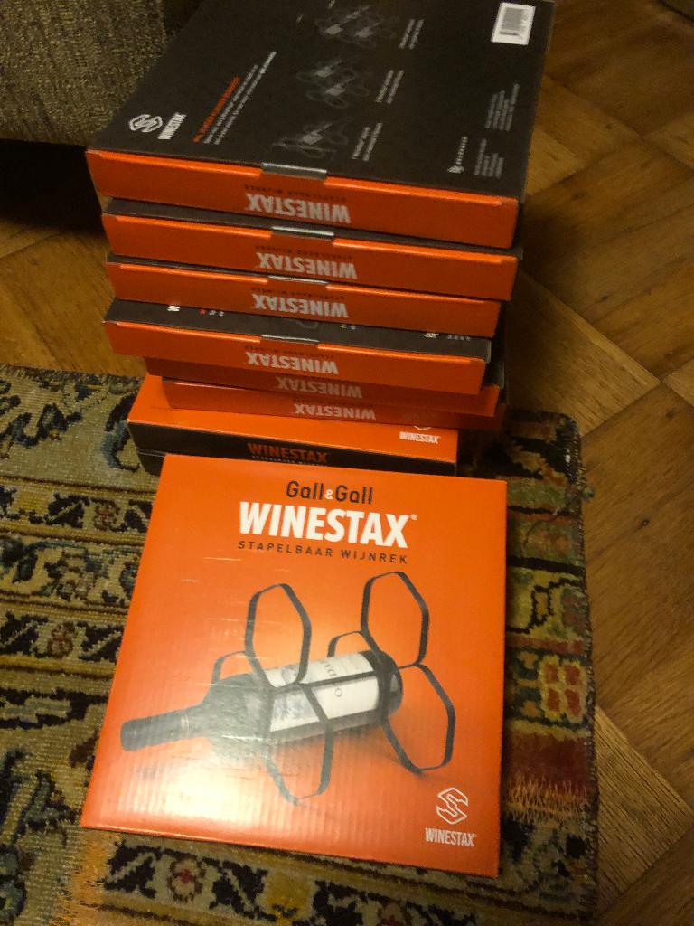 Winestax 9 modules stapelbare wijnrekken voor min 30 flessen, Nieuw, Ophalen of Verzenden, 25 flessen of meer, Metaal