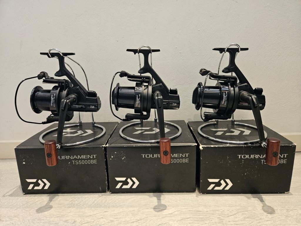 3 Daiwa Whisker Tournament TS5000BE, Ophalen of Verzenden, Zo goed als nieuw