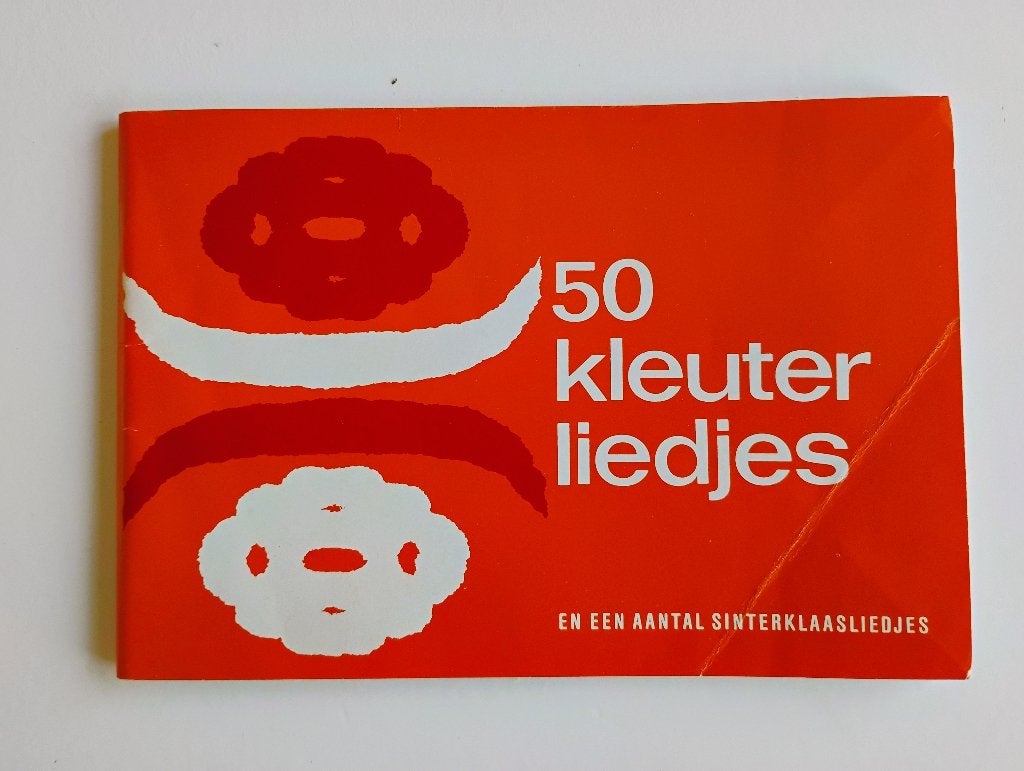 Boek 50 Kleuterliedjes en een aantal sinterklaasliedjes 1972, Ophalen of Verzenden, Gelezen, Algemeen