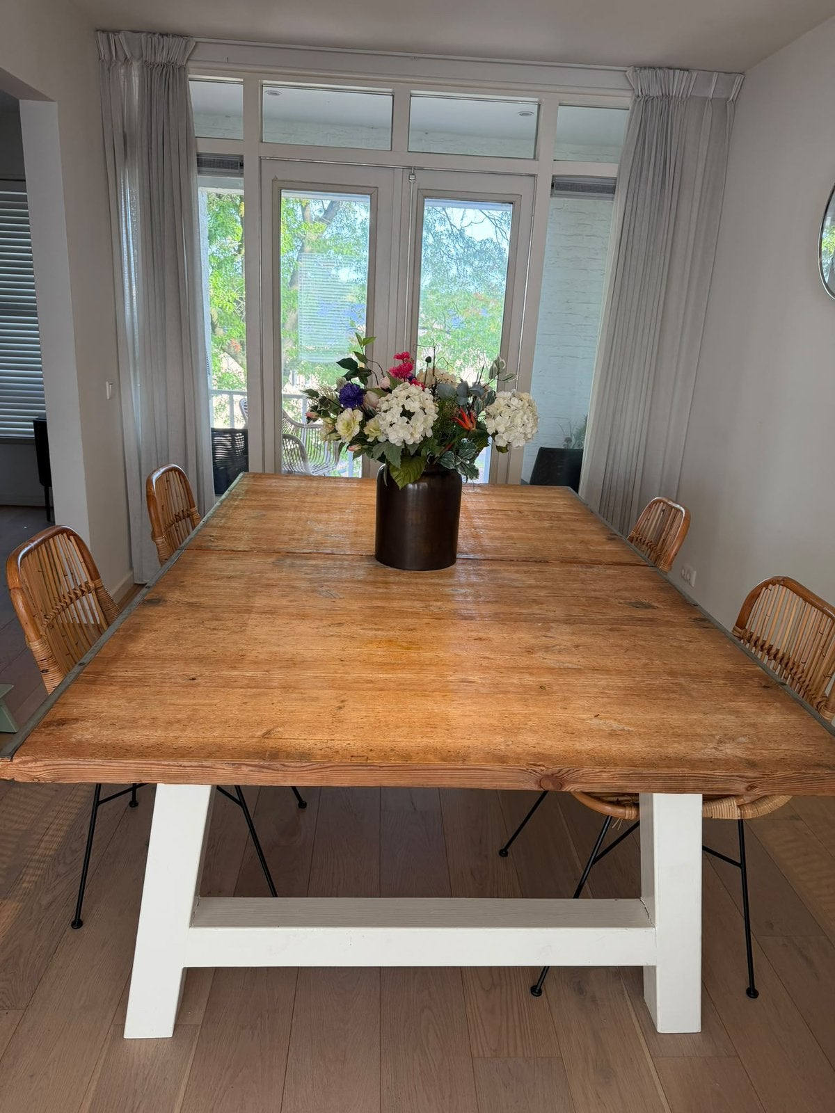 Grote eet/werk tafel, Ophalen