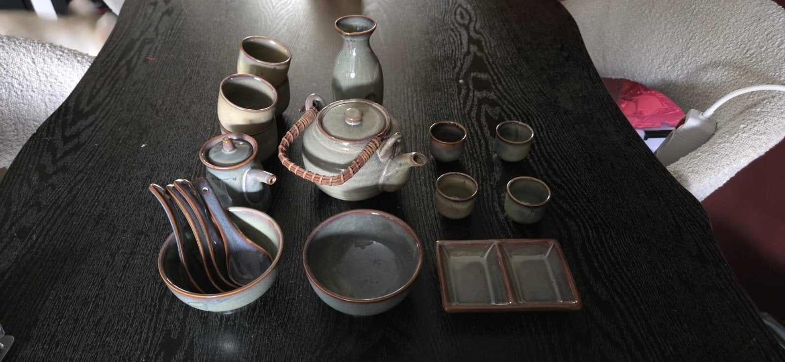 Aziatisch/japens servies set van keramiek, Ophalen, Keramiek, Zo goed als nieuw, Overige stijlen