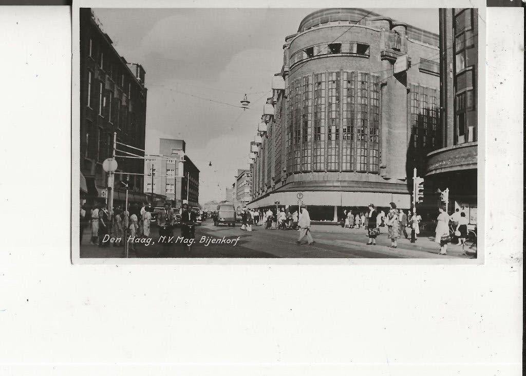 Den Haag Wagenstraat NV Mag Bijenkorf 12 april 1950, Ophalen of Verzenden, 1940 tot 1960, Gelopen, Zuid-Holland