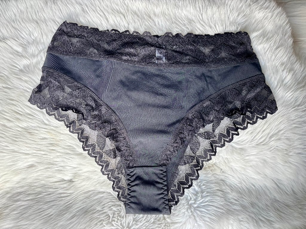 Prachtig hoog sluitend kanten slipje - L, Verzenden, Zwart, Slip
