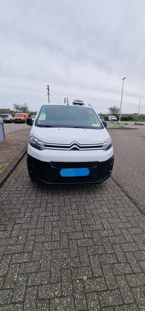 Taxi klaar   9personen Citroën Jumpy Combi XL, Stof, Overige carrosserieën, 110 €/maand, Wit