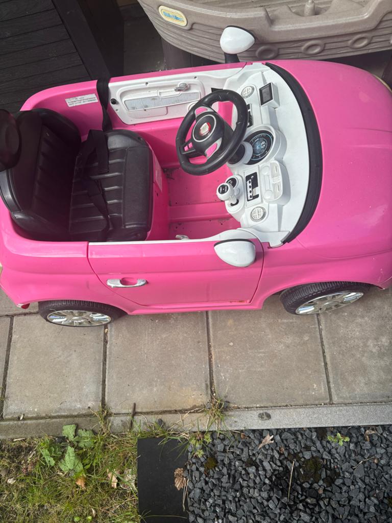 Roze Fiat 500 elektrische kinderauto, Ophalen of Verzenden, Gebruikt